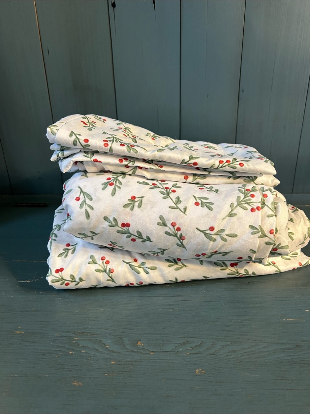 White Botanical Berry Print King Sheet Set